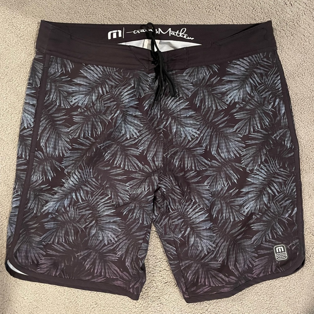 Travis Mathew Swim Trucks, Size 36
